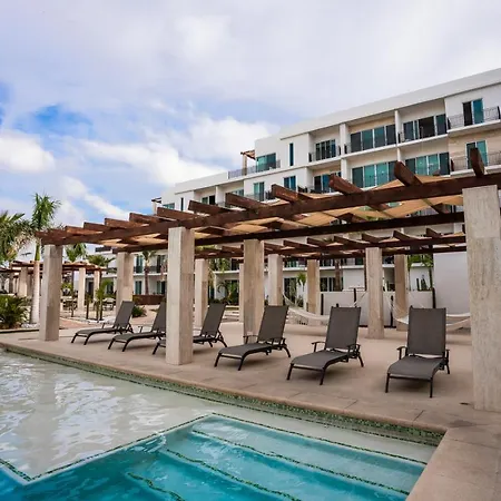 Luxury Apartment With Swimming Pool And Gym In Los Cabos